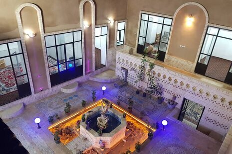 ویلا سنتی پنج خواب در مهریز