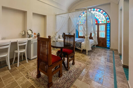 اتاق دبل VIP 202 حوضخانه در هتل کاشان
