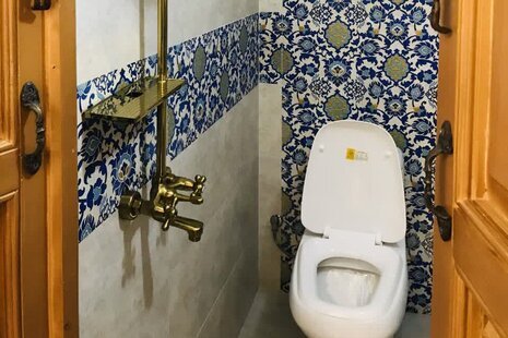 اتاق 2 تخته شهنای در اقامتگاه بومگردی در کاشان