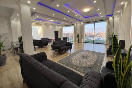 ویلا دوبلکس چهار خواب روژ در شهرک زعفرانیه