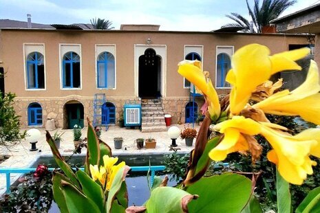 اتاق مهتاب در بومگردی در جهرم