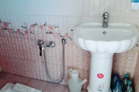 واحد مبله تکخواب در طبقه اول ویلا رادین در سوادکوه