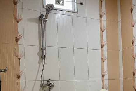 واحد سه خواب در طبقه اول ویلا کنار دریا در بندرانزلی