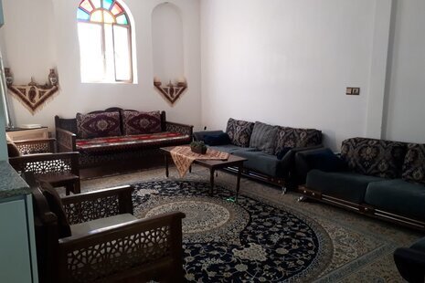 اتاق دو خواب شب نشین در اقامتگاه بومگردی شهر سامان