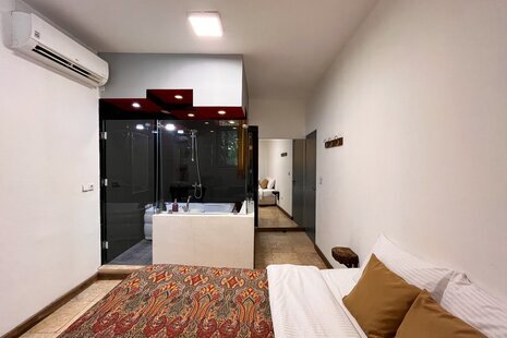 اتاق دو نفره خصوصی جکوزی در هاستل اصفهان