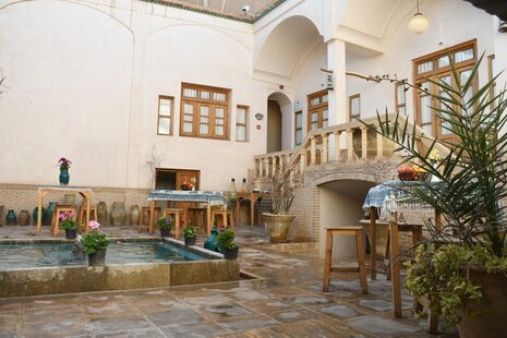 اتاق عقیق در بومگردی کاشان