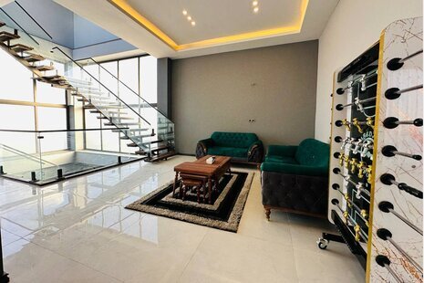 ویلا دوبلکس استخردار سه خواب الماس سیاه درچهارباغ