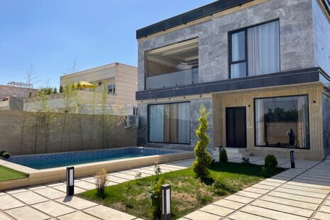 خانه ویلایی دوبلکس استخردار در چهارباغ