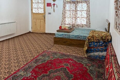 اتاق می جان طبقه اول در بوم گردی رشت