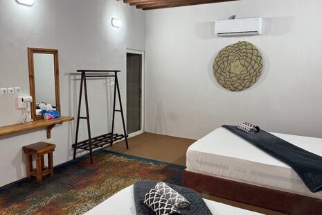 اتاق 25 متری دریا در بومگردی قشم