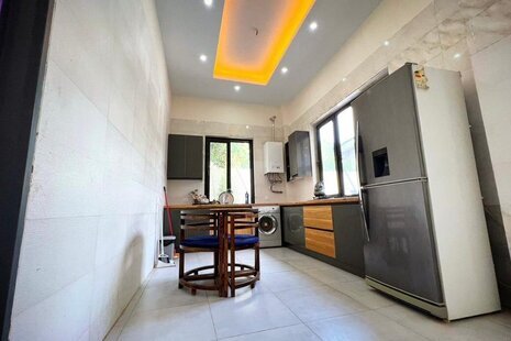 ویلا دو خواب استخردار سایه در چهارباغ