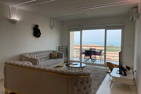 آپارتمان مبله تکخواب ساحلی در دامون کیش