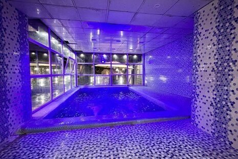 باغ ویلا استخردار لوکس سه خواب در چهارباغ