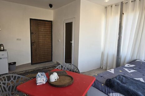 سوئیت 1 ساحلی در مجتمع اقامتی محمدزاده کنگان