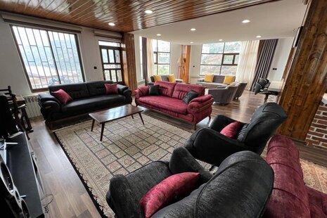 ویلا جنگلی استخردار سه خواب مبله در سرکوسرا رامسر