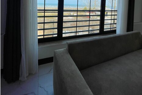 آپارتمان سه خواب مبله ساحلی روما در بندر انزلی