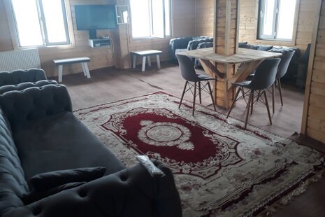 واحد دوخواب مبله گیلوا در طبقه اول ویلا شفت