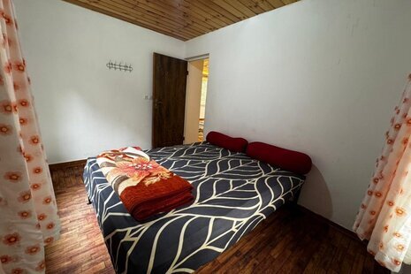 واحد مبله دوخواب در طبقه دوم ویلا اسالم