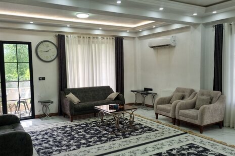 واحد دوخواب پرهام در طبقه دوم ویلای ماسال