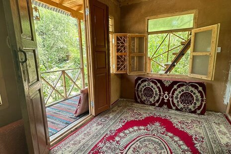 کلبه دوبلکس جنگلی تکخواب درختی جهان در کیاده ساری