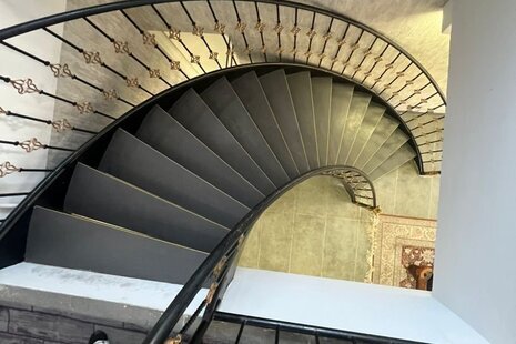 خانه ویلایی دوبلکس استخردار در چهارباغ