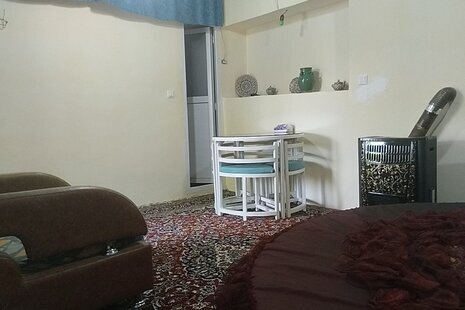 اتاق تهمینه در اقامتگاه بومگردی همدان