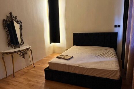 آپارتمان مبله دوخواب هفت تیر طبقه اول در مشهد