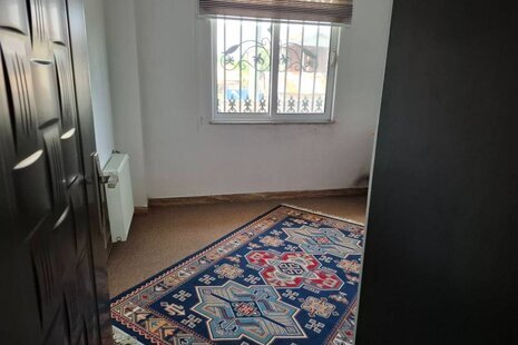 واحد مبله تکخواب در طبقه همکف ویلا در اسالم