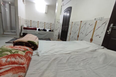 واحد مبله 50 متری نزدیک حرم در مسافرخانه مشهد