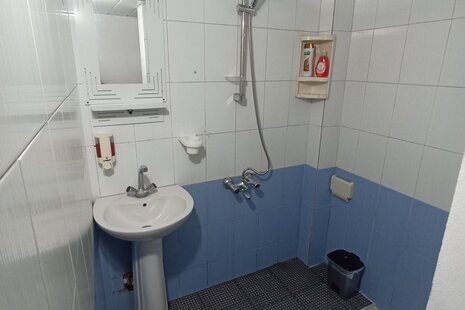 واحد مبله دوخواب واران در طبقه همکف ویلا رشت