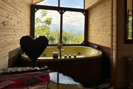 کلبه درختی جکوزی دار داروگ در شیرگاه