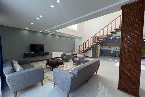 ویلا تریپلکس چهارخواب استخردار اقاقیا در محمودآباد