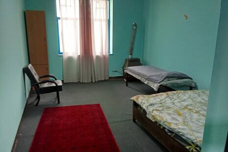 اتاق سه نفره در اقامتگاه بومگردی رشت