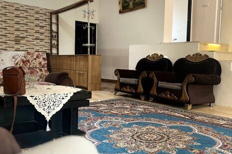 واحد مبله دوخواب در طبقه همکف ویلا خلیلی بابل