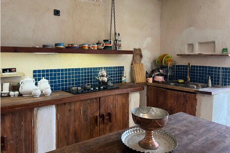 واحد مبله دوخواب طبقه همکف خانه لیل ماه در هرمز قشم