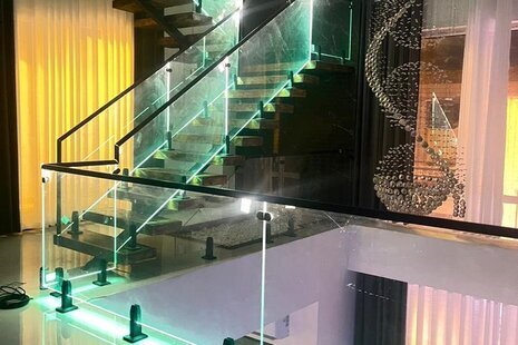 ویلا تریپلکس 6 خواب استخردارVIP در ایزدشهر