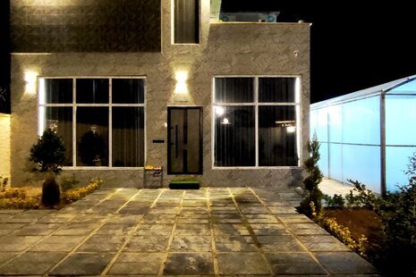 ویلا دوبلکس سه خواب ماهریس در چهارباغ