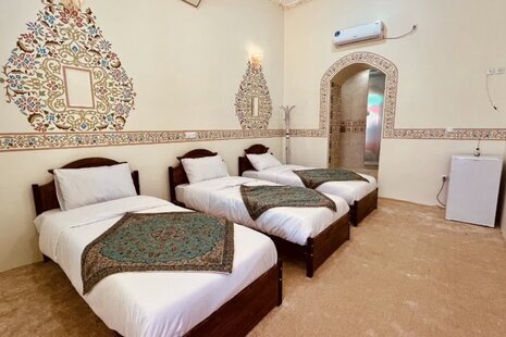 اتاق سه تخت ماهور در بومگردی اصفهان