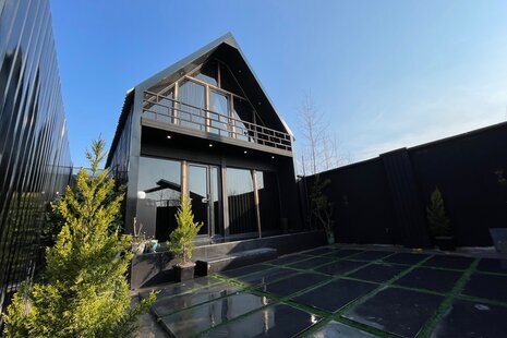 کلبه مبله دوبلکس دو خواب در زیبا کنار