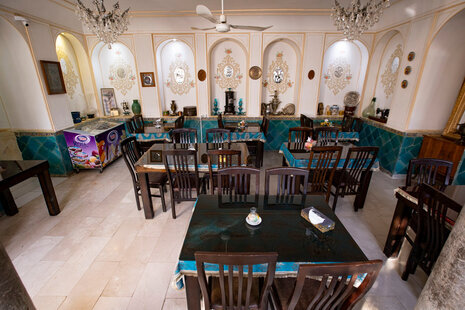 اتاق 4 نفره پنج دری در هتل اصفهان