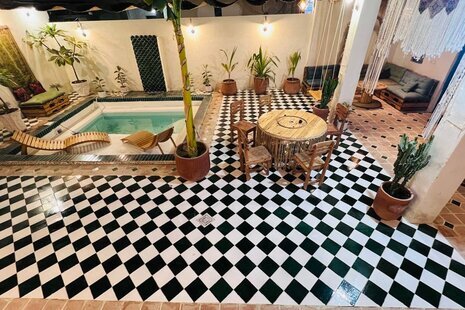 ویلا سنتی استخردار  چهارخواب در قشم