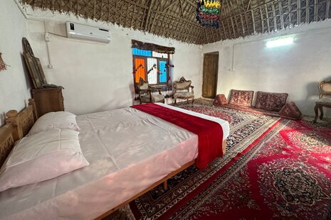 اتاق حیات در اقامتگاه بومگردی قشم