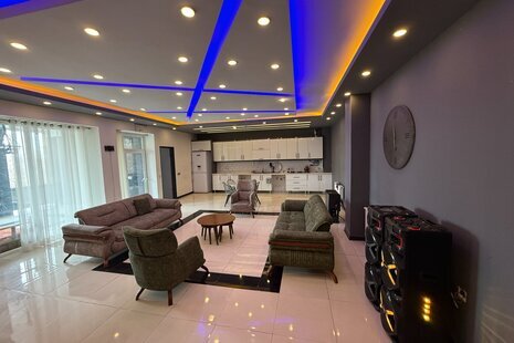 ویلا دوبلکس استخردار دو خواب دایموند 2 در چهارباغ