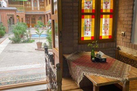 اتاق یک نفره با سرویس ایرانی در هتل تهران