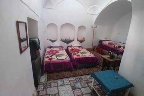 ویلا سنتی دربست 5 خواب شریف در یزد