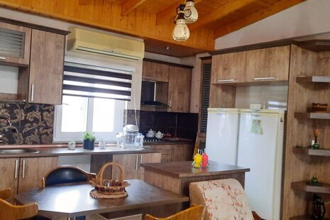واحد تکخواب در طبقه دوم ویلای چالوس