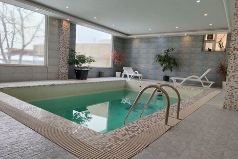 واحد تکخواب استخردار طبقه همکف ویلا در امامه فشم