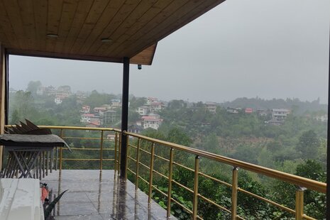 کلبه سوئیسی دوبلکس سه خواب باغ کیوی در رحیم آباد