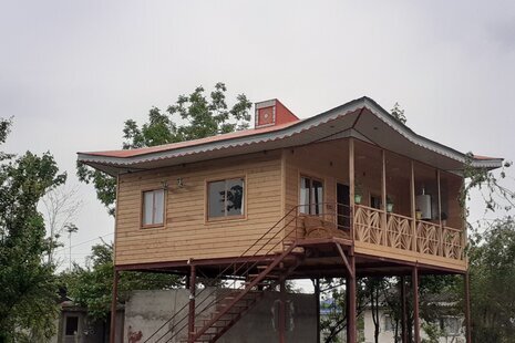 کلبه چوبی سبز صادق در ماسال