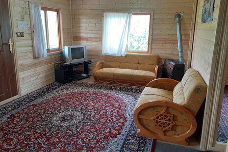 کلبه چوبی سبز صادق در ماسال